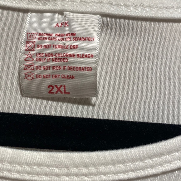 White T-Shirt with Red Heels Graphic Says Jimmy Choo - Picture 3 of 5